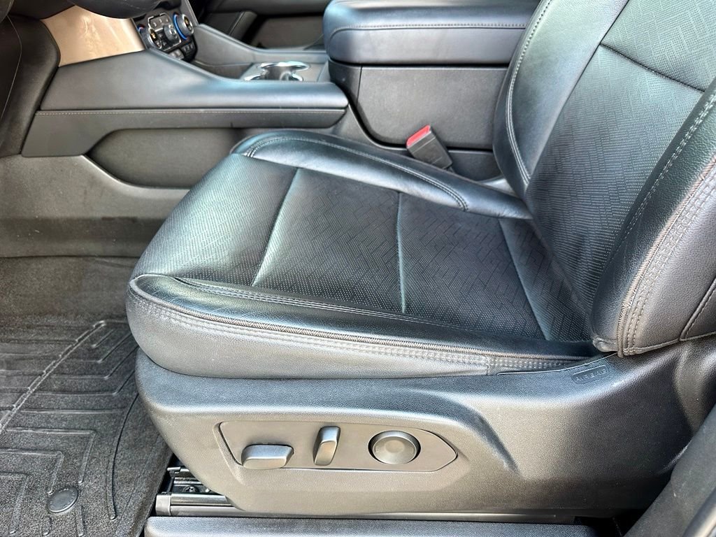 Used 2022 Gray Chevrolet High Country image 15