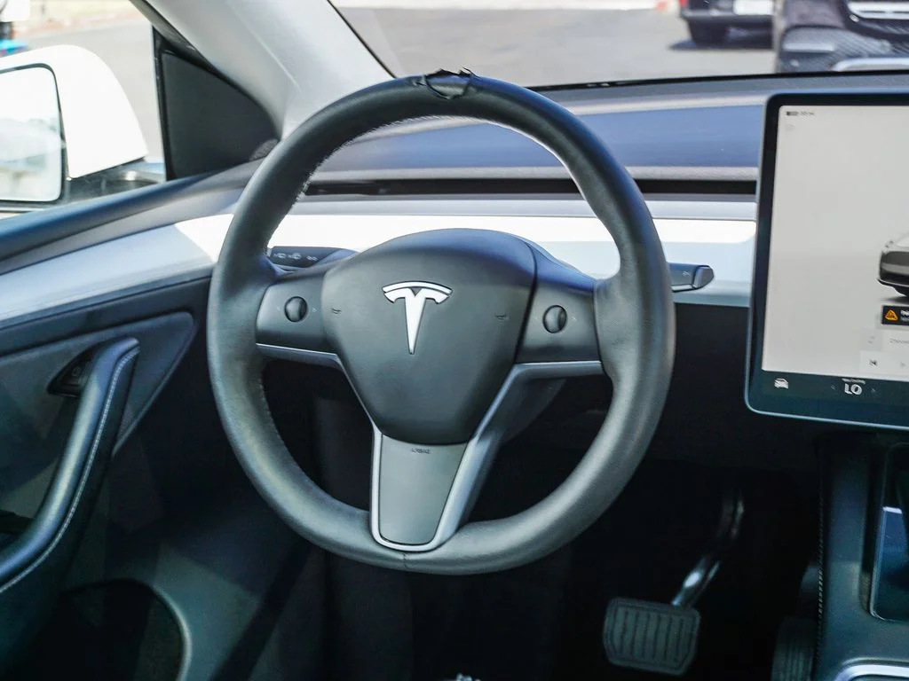 Used 2023 White Tesla Long Range image 17