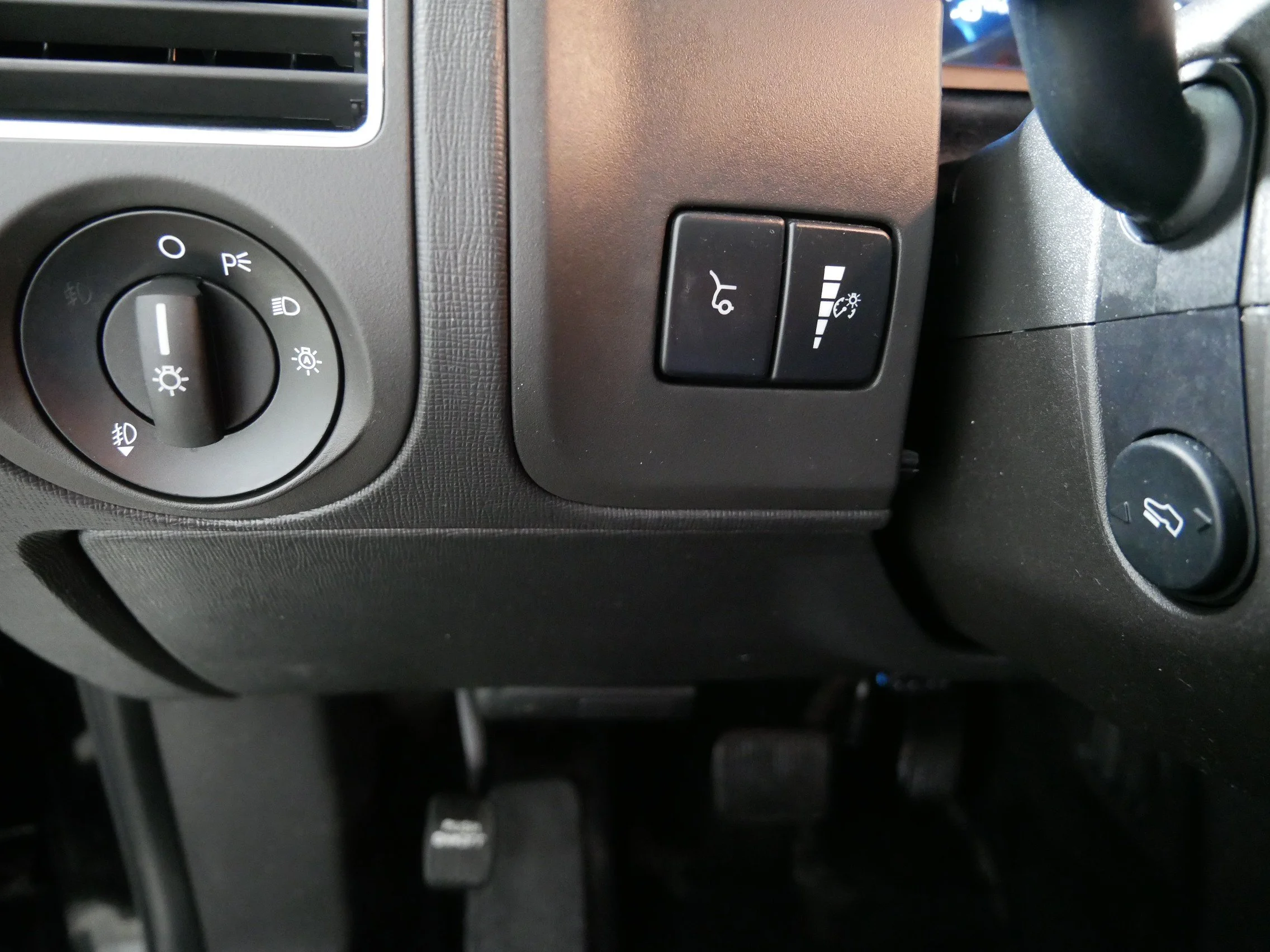 Used 2017 Shadow Black Ford SEL image 26