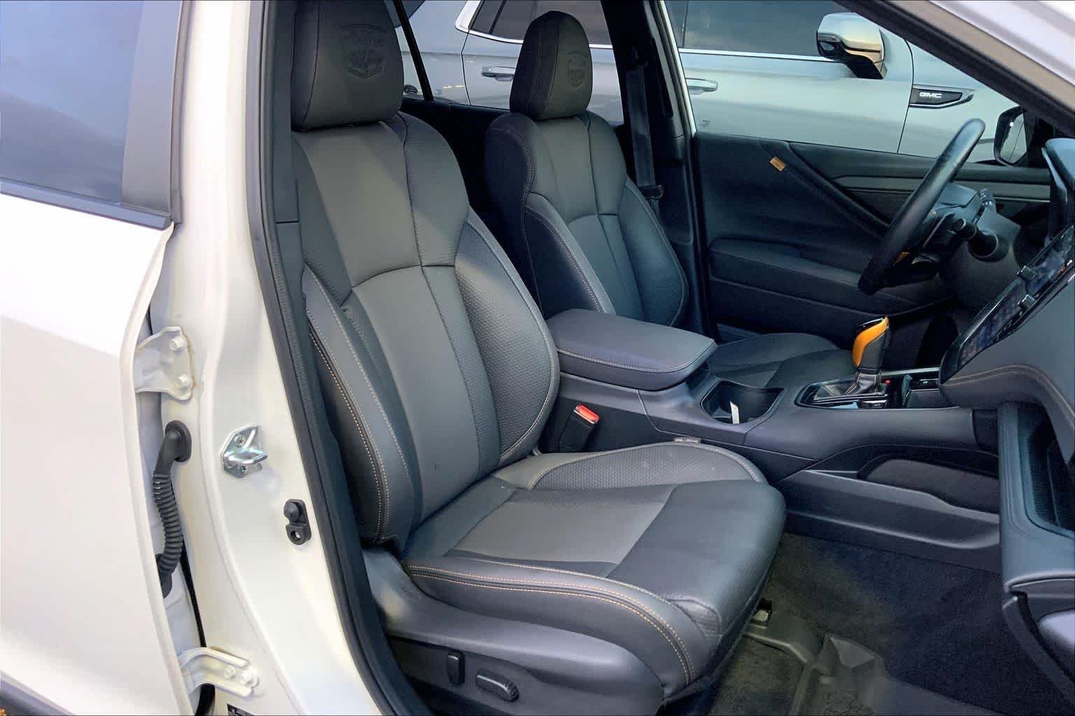 Used 2025 Crystal White Pearl Subaru Wilderness image 9