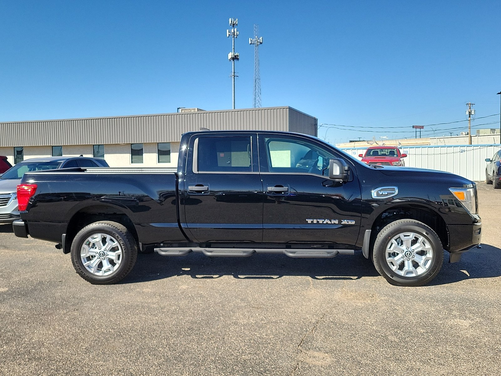 2024 Nissan Titan XD SV - Photo 12