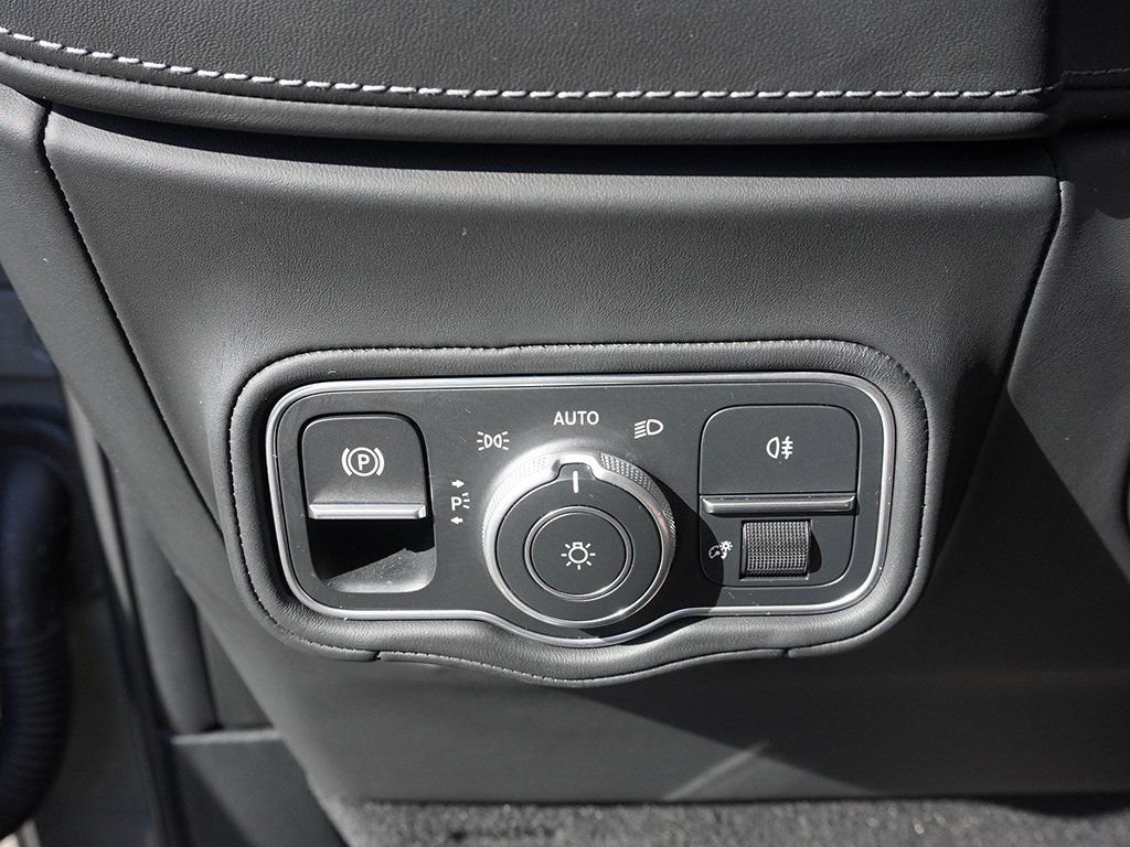 Used 2025 Gray Mercedes-Benz G 63 AMG® image 47
