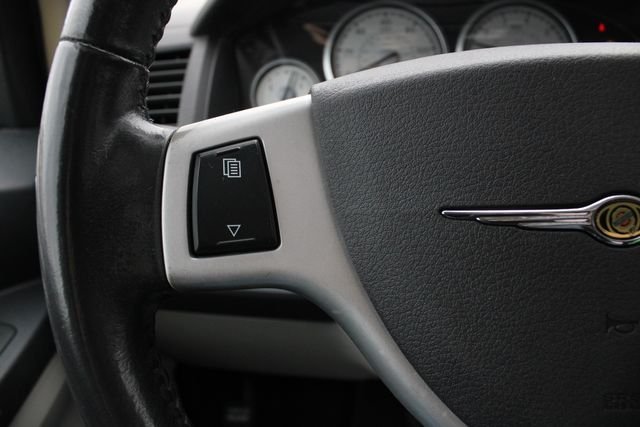 Used 2010 Gold Chrysler Touring image 10