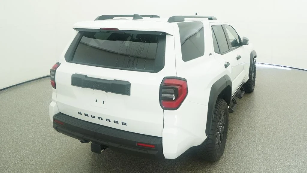 New 2026 Ice Cap Toyota SR5 image 3