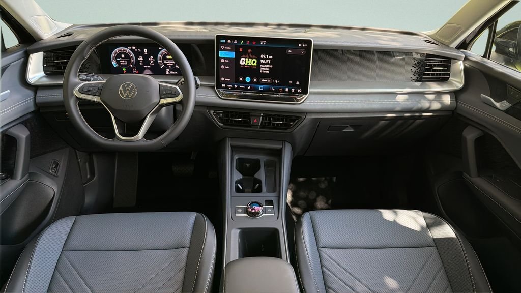New 2026 Deep Black Pearl Volkswagen 2.0T SE image 10