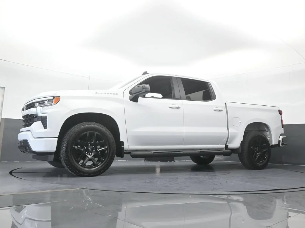 Used 2026 Summit White Chevrolet RST image 52