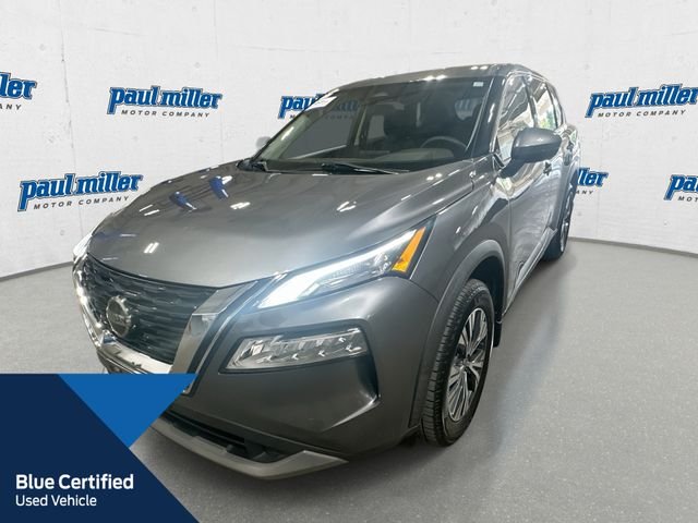 Certified Used 2021 Gun Metallic Nissan SV image 1