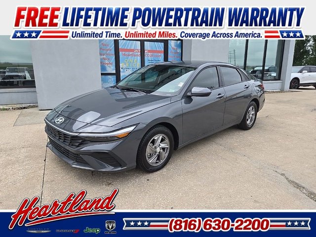 2025 Hyundai Elantra SE