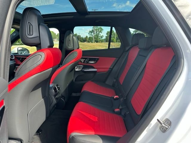 New 2026 Polar White Mercedes-Benz GLC 300 image 18
