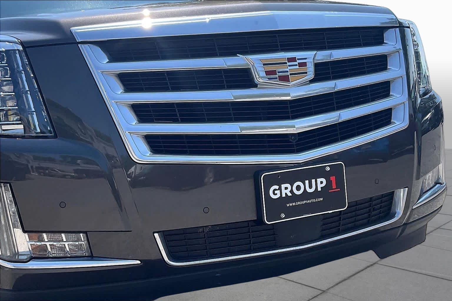 Used 2020 Dark Mocha Metallic Cadillac Premium Luxury image 31