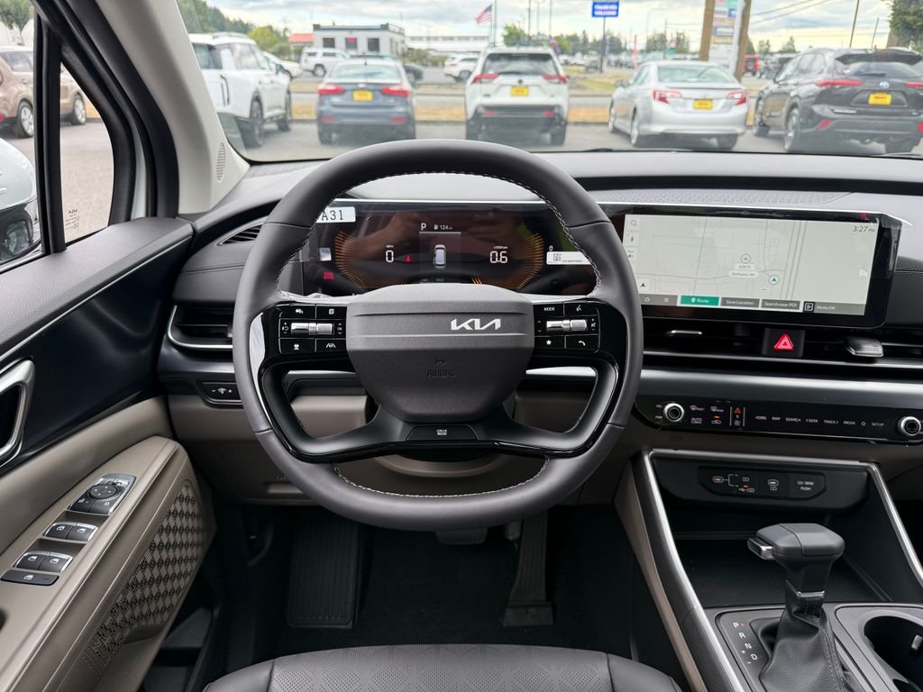 New 2027 Snow White Pearl Kia LXS image 21