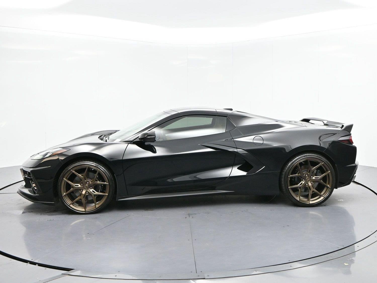 Used 2021 BLACK Chevrolet 3LT image 4