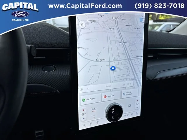 Used 2025 White Ford Premium image 26