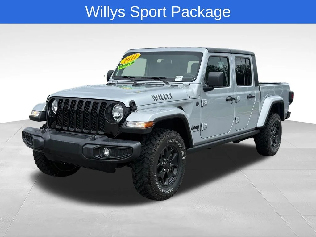 Used 2022 Silver Jeep Sport image 1