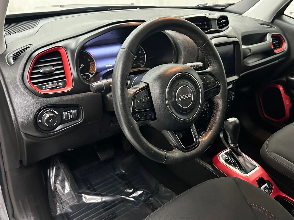 Used 2022 Gray Jeep Trailhawk image 11