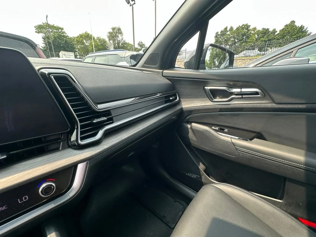 Used 2024 Blue Kia X-Line Prestige image 19