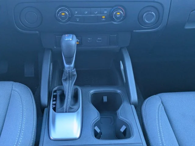 New 2027 White Nissan SV image 19