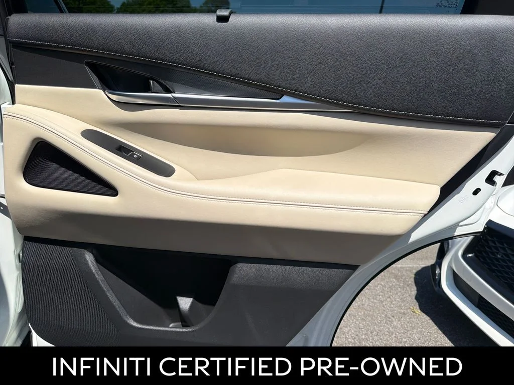Certified Used 2023 Majestic White INFINITI LUXE image 34