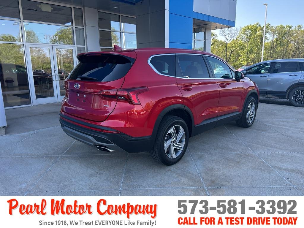 Used 2021 Red Hyundai SE image 4