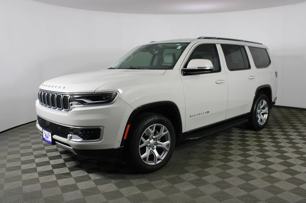 Used 2022 White Jeep Series II image 3
