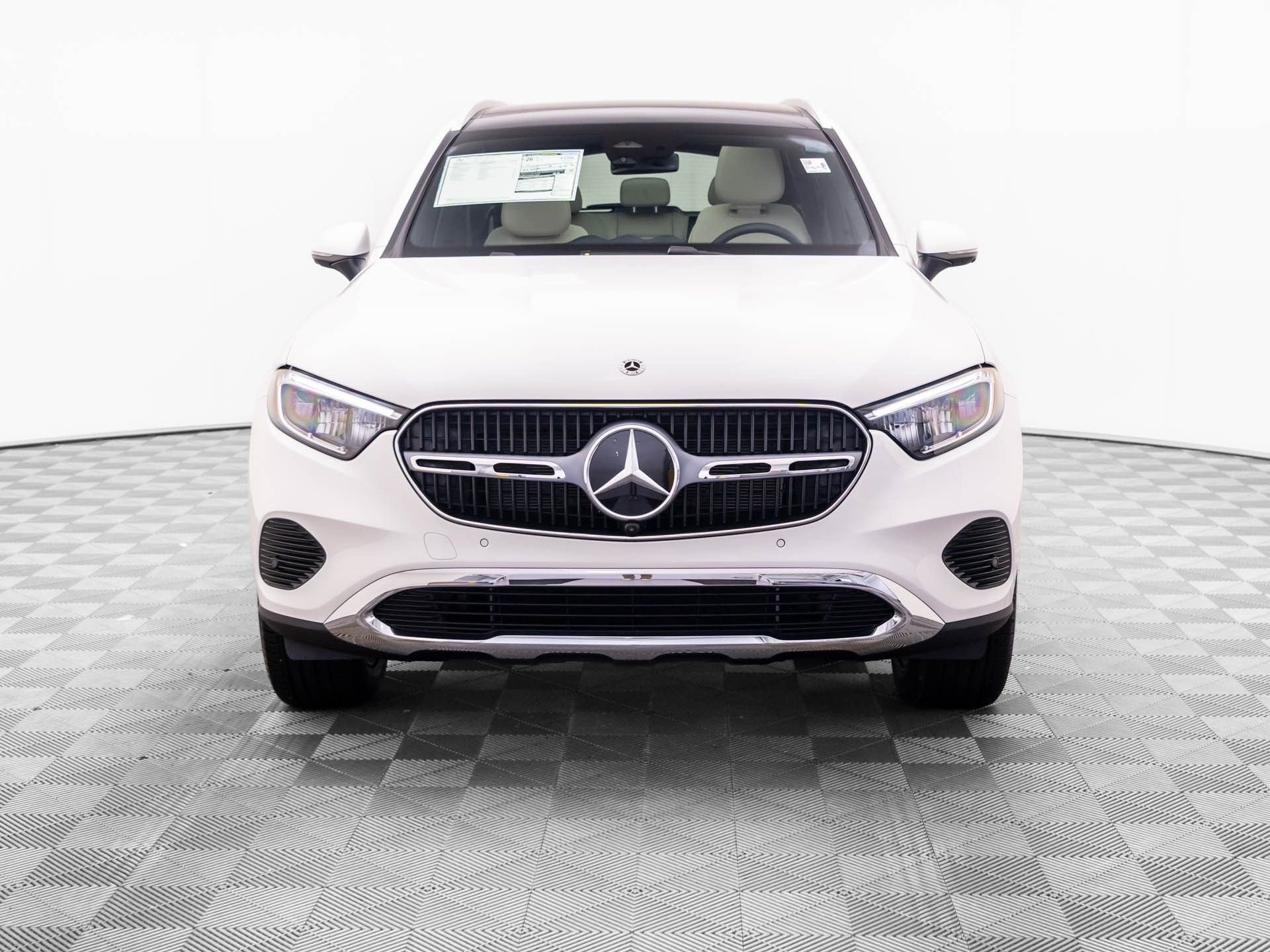New 2027 Polar White Mercedes-Benz GLC 300 image 9