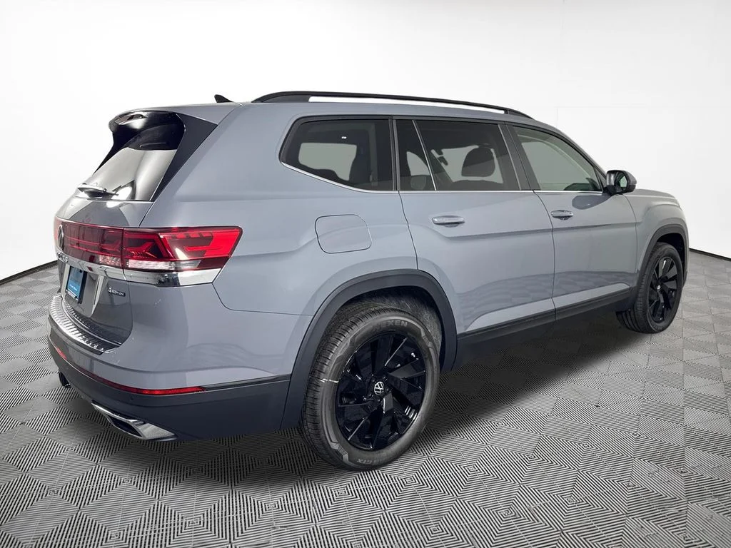 New 2026 Gray Volkswagen 2.0T SE w/Technology image 9