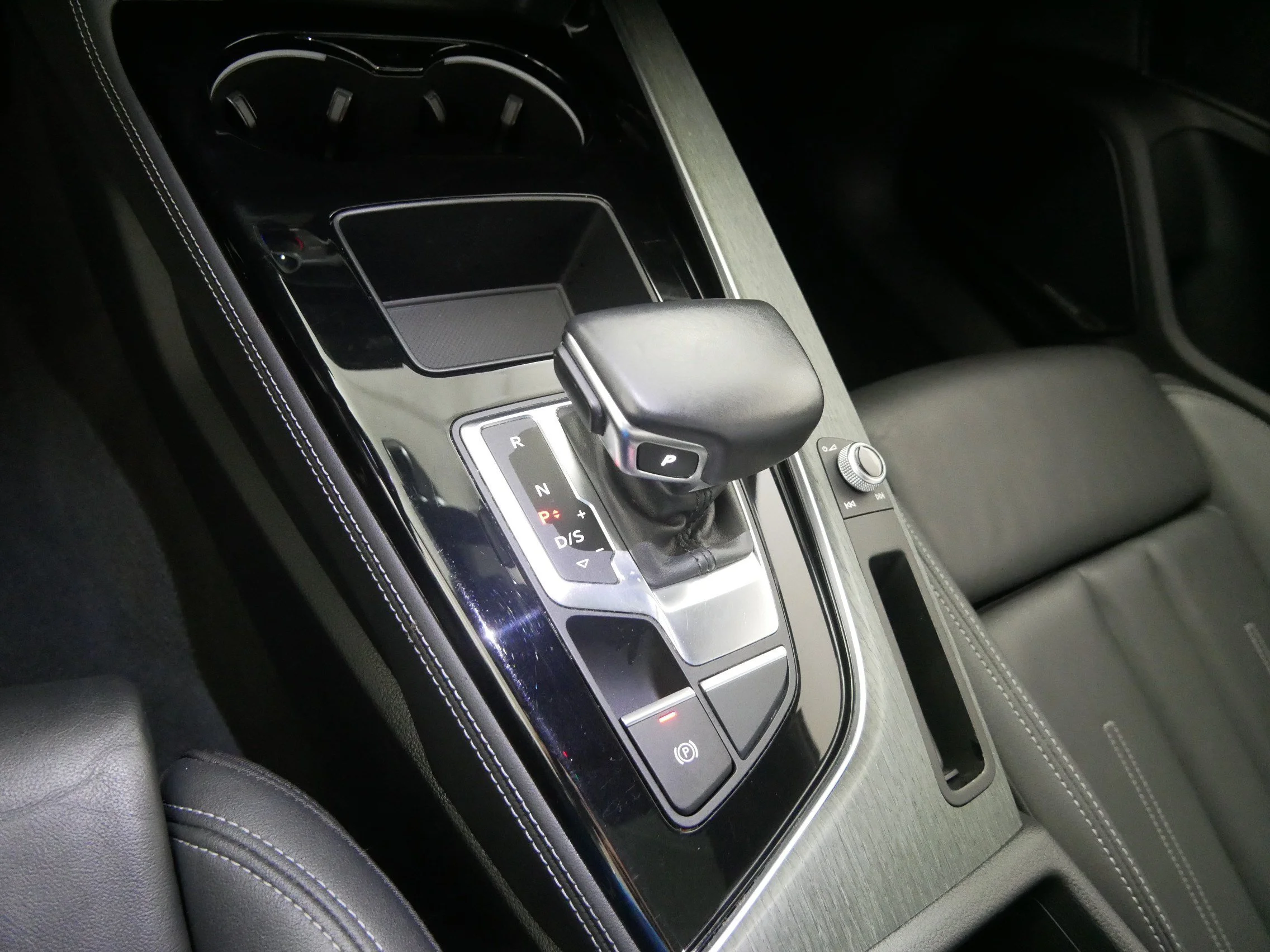 Used 2024 Arkona White Audi S line Premium Plus image 24