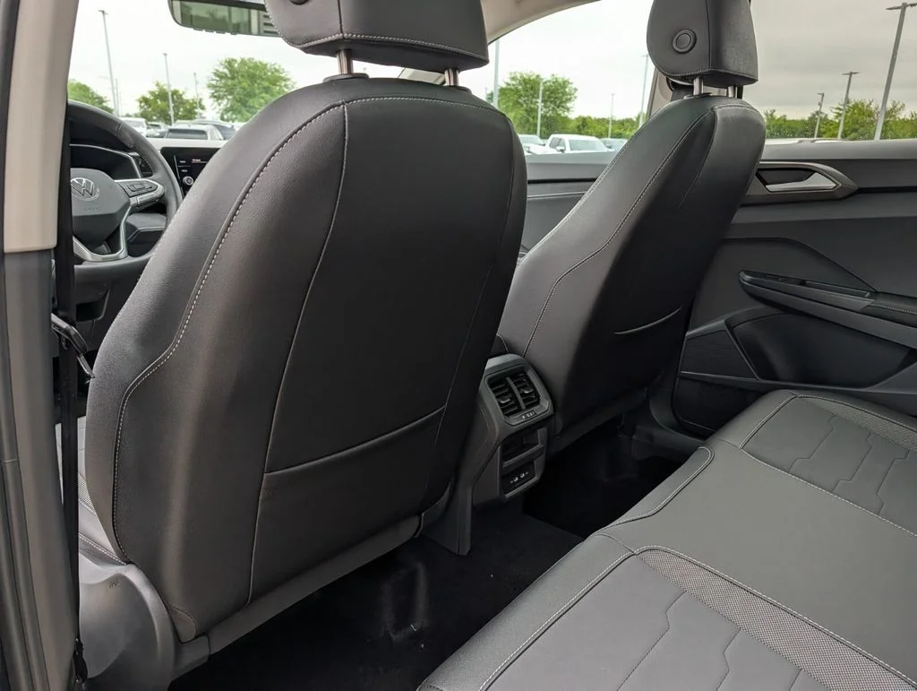 New 2026 Black Volkswagen 1.5T SE Black image 14