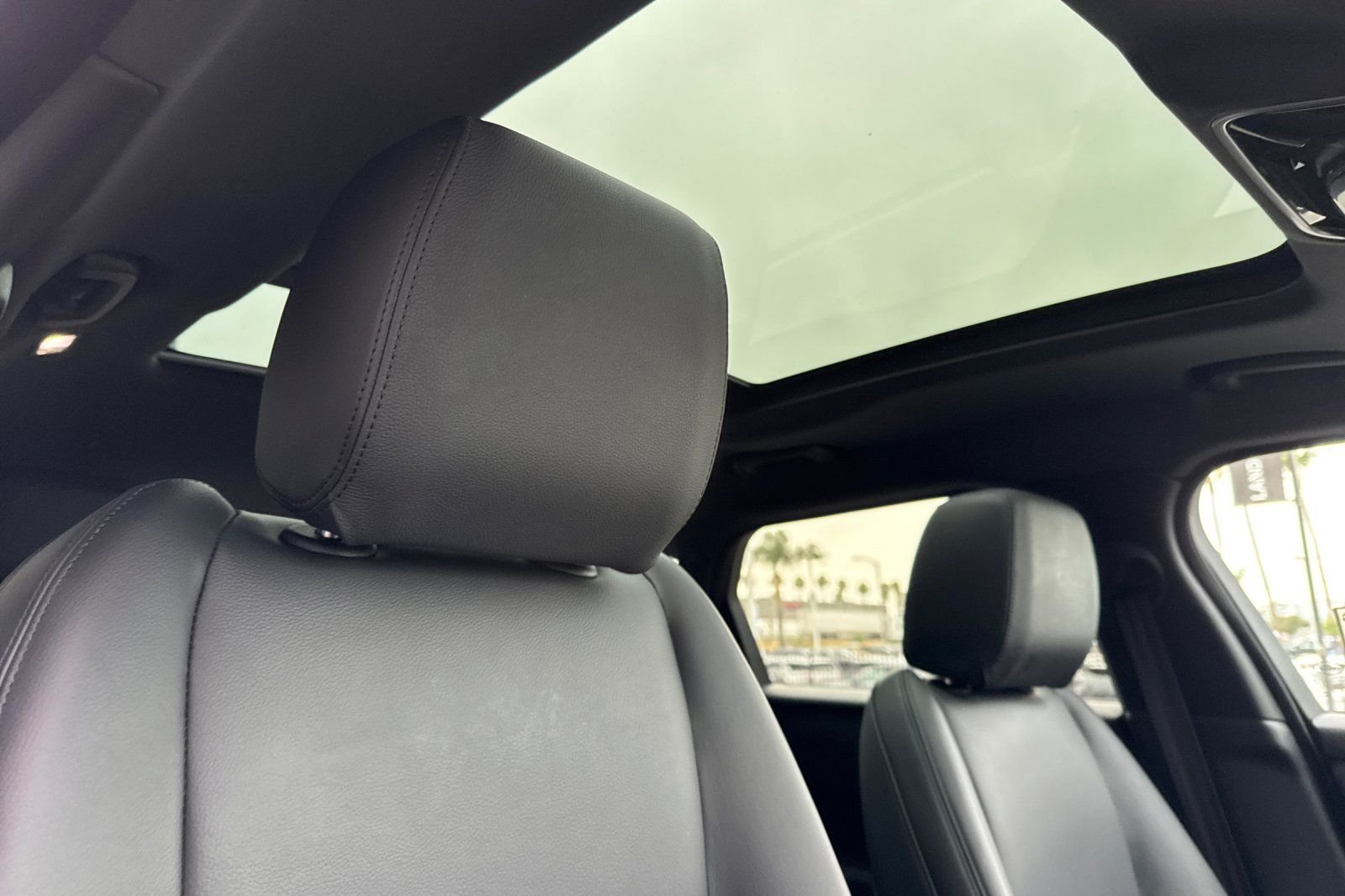Certified Used 2026 White Land Rover Dynamic SE image 18