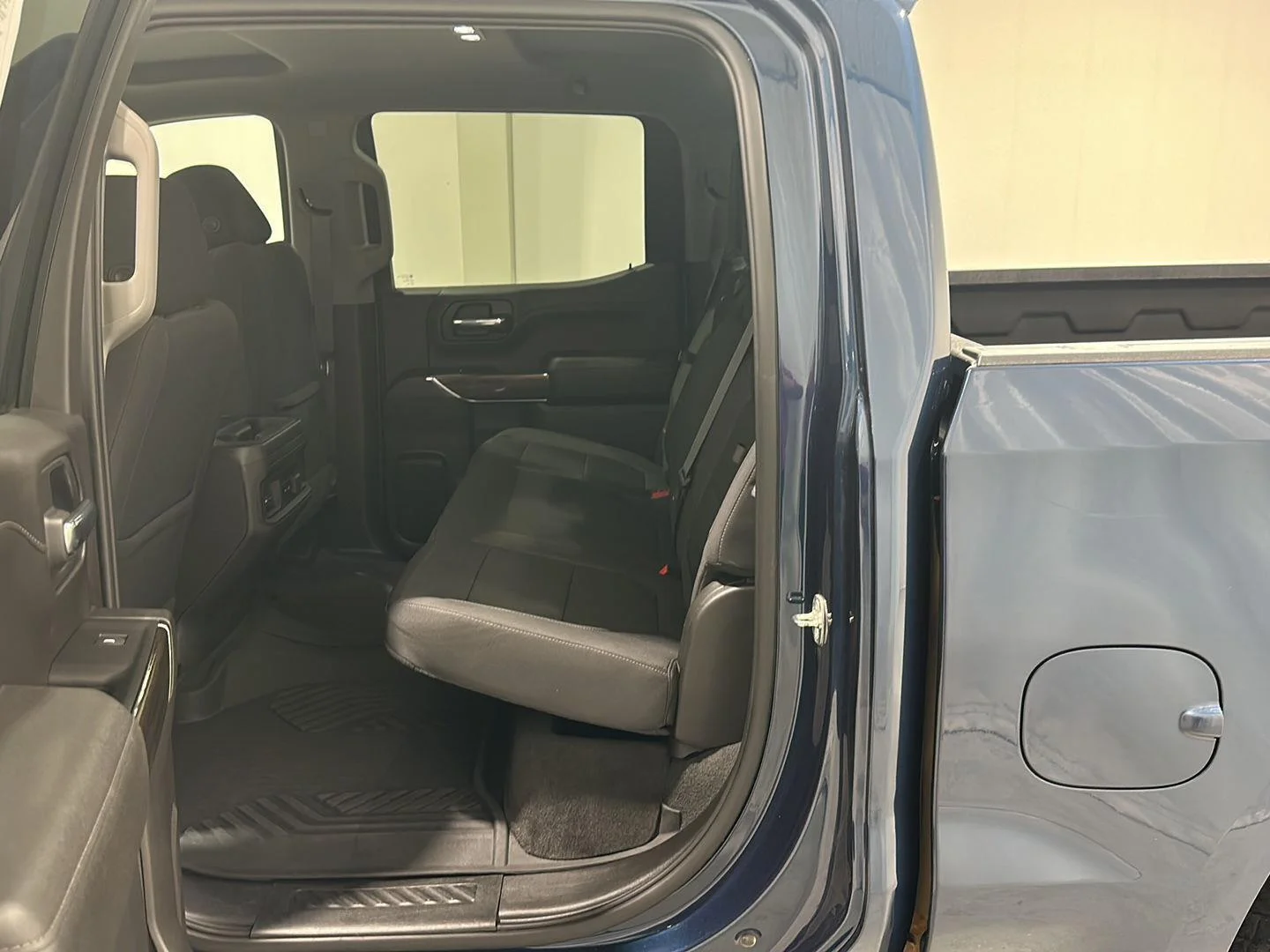 Used 2022 NORTHSKY BLUE METALLIC Chevrolet RST image 22