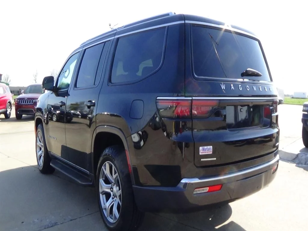 Certified Used 2022 Diamond Black Crystal Pearl Coat (pxj) Jeep Series II image 8
