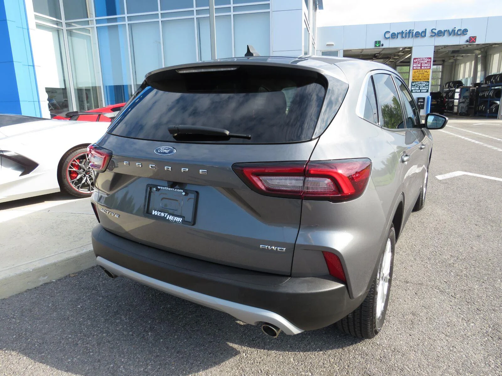 Used 2023  Ford Active image 8