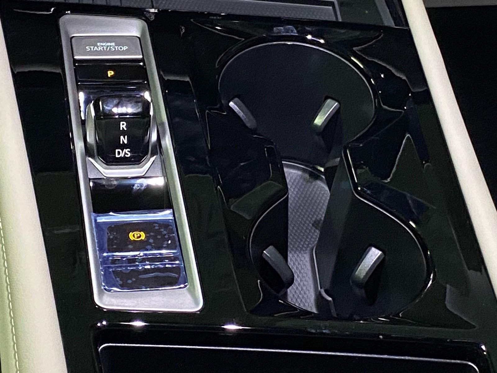 New 2026 Black Volkswagen SE w/Technology image 7