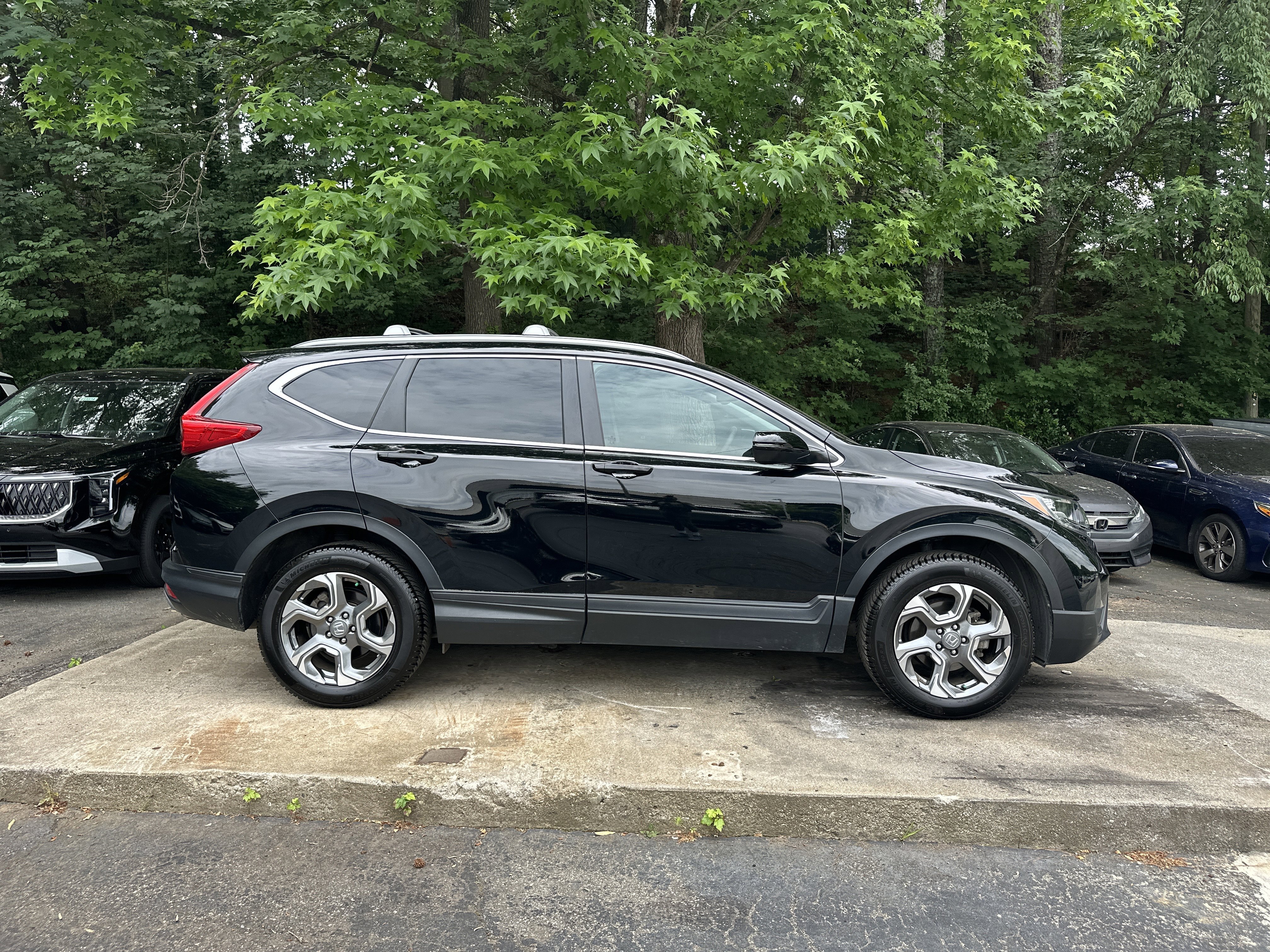 Used 2019 Crystal Black Pearl Honda EX-L image 5
