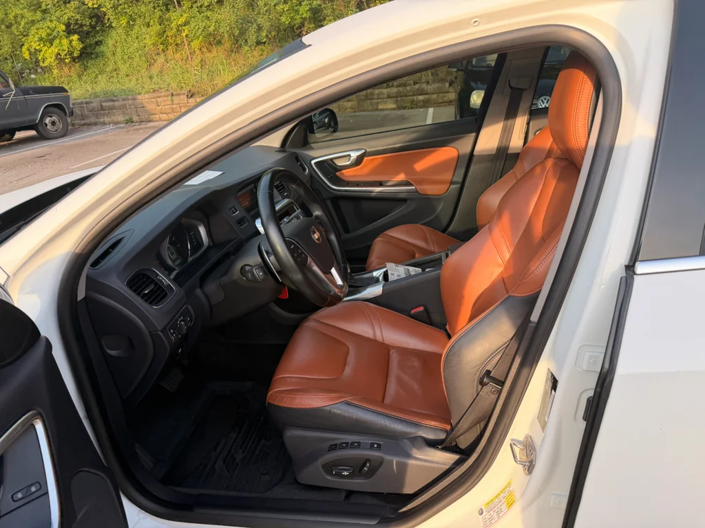 Used 2014 Ice White Volvo T5 image 6
