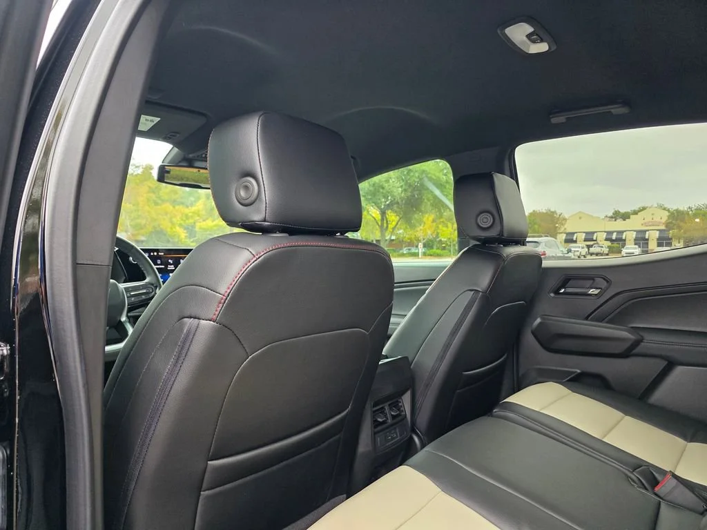 2025 Chevrolet Colorado LT - Photo 19