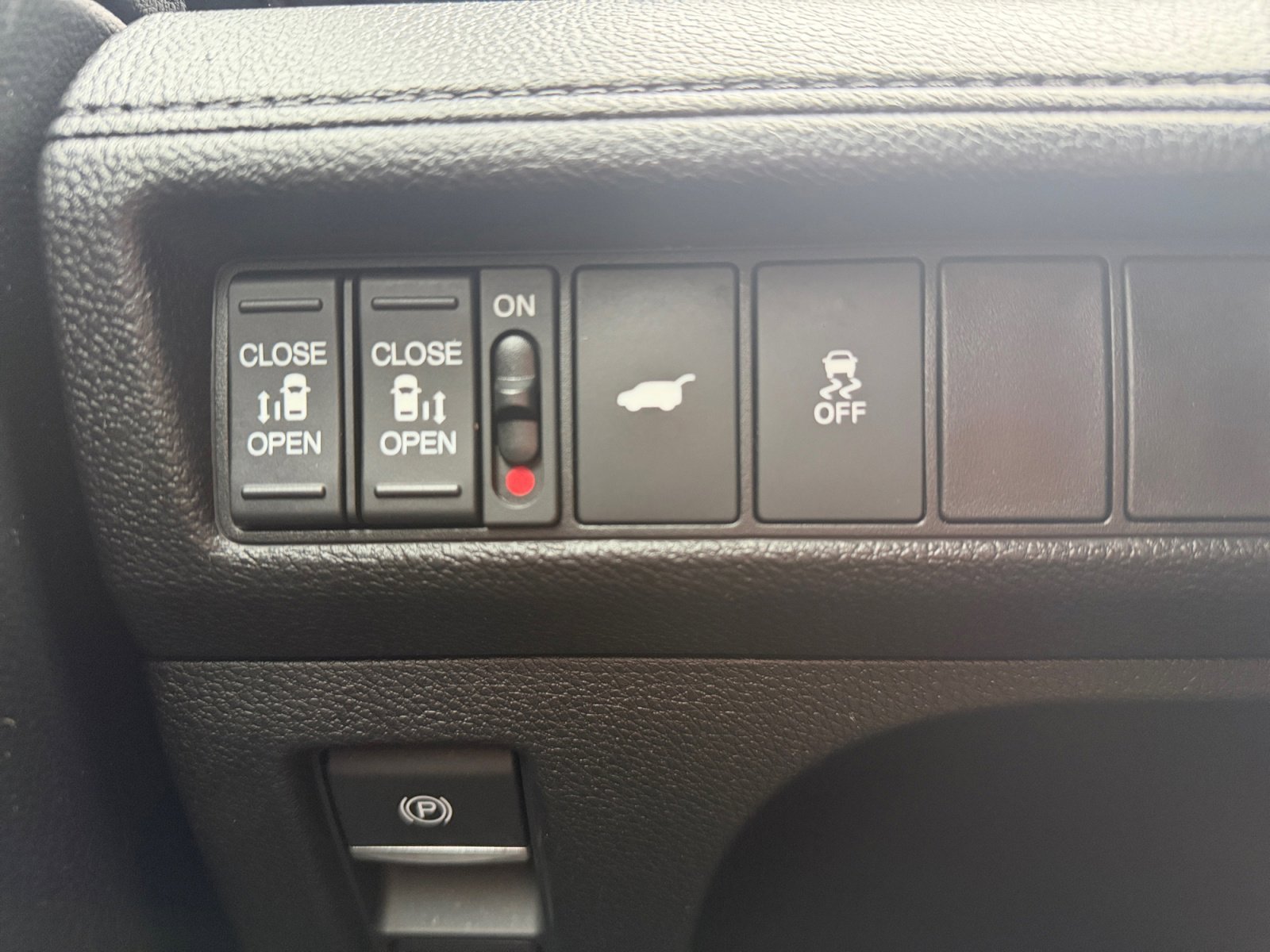 2025 Honda Odyssey EX-L - Photo 17