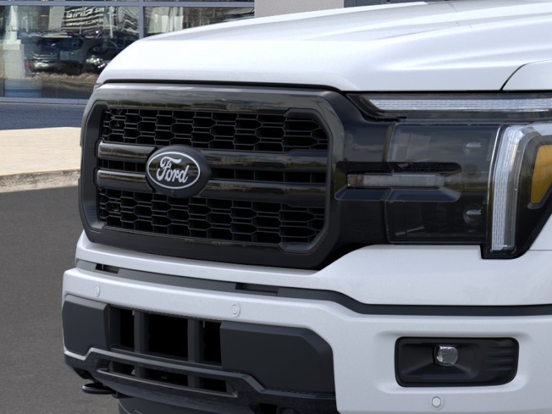 New 2026 Star White Metallic Tri-Coat Ford LARIAT image 17
