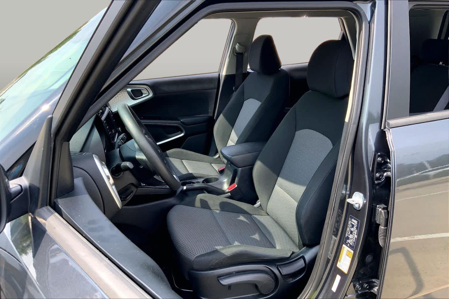 Pre-Owned 2024 Kia Soul LX