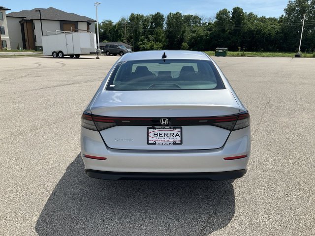 New 2026 Solar Silver Metallic Honda SE image 15