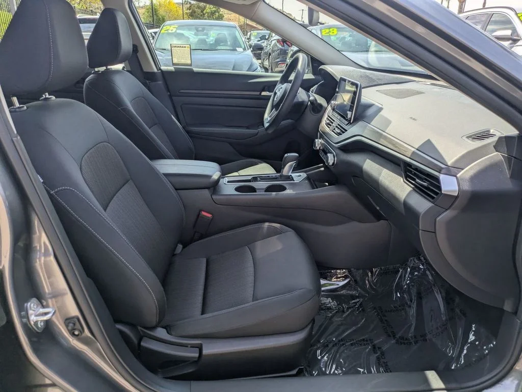 Used 2025 Gray Nissan 2.5 SV image 28