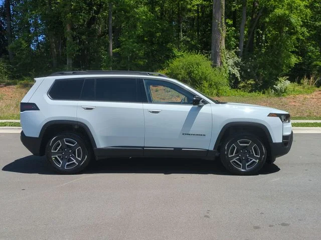 New 2026 Bright White Clear-Coat Exterior Paint Jeep Laredo image 14