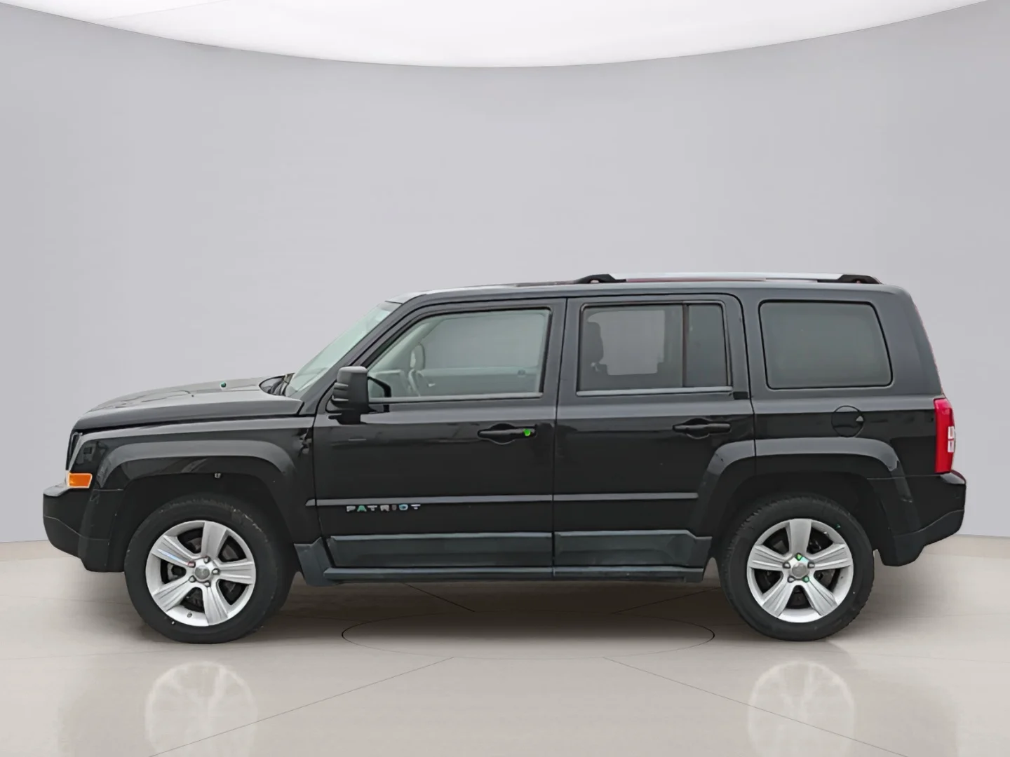 Used 2011 Black Jeep LATITUDE X image 8