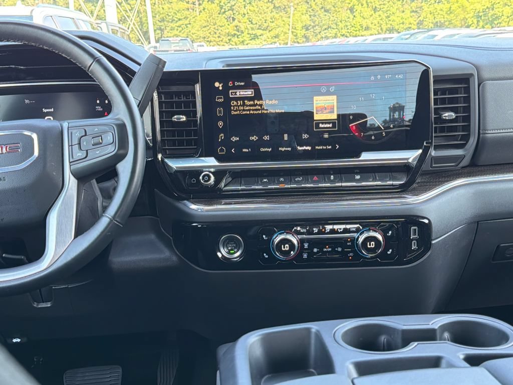 2024 GMC Sierra 1500 Elevation - Photo 17