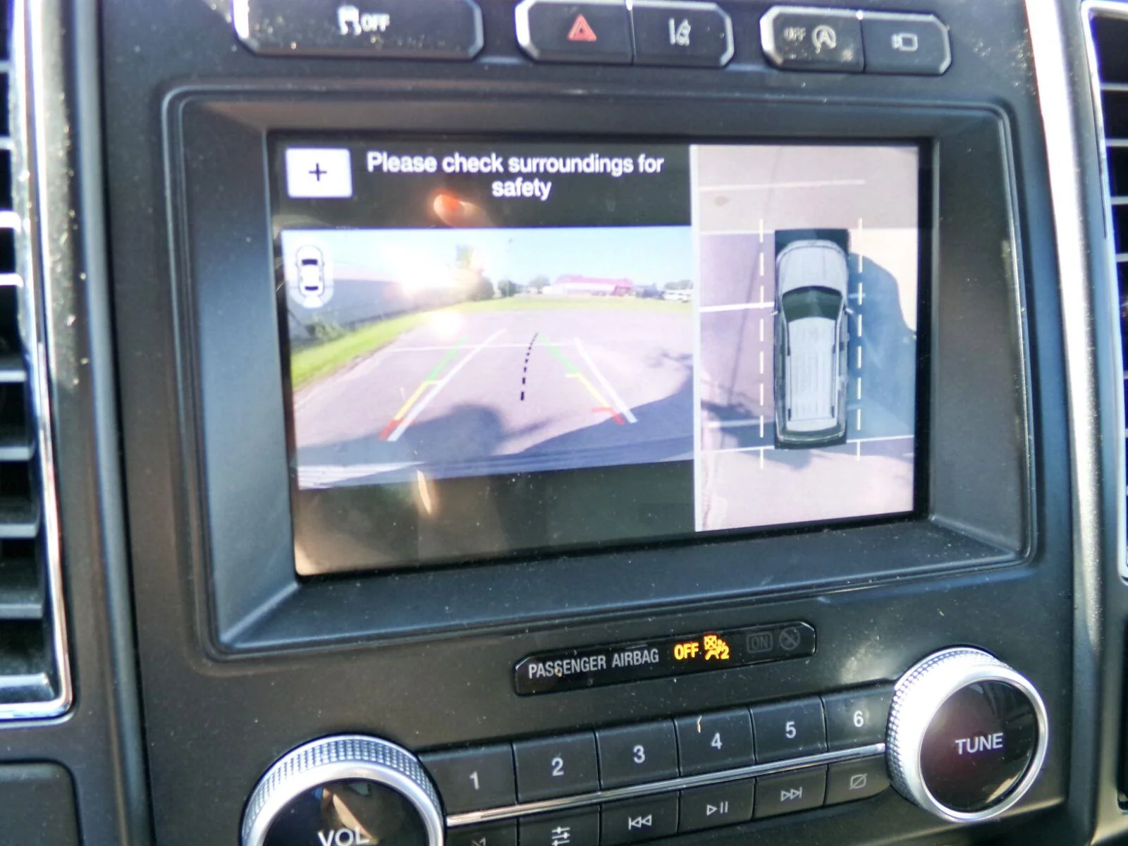 Used 2018 Ingot Silver Ford Limited image 10