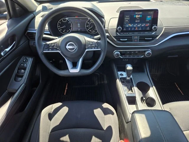 Used 2025 Black Nissan 2.5 SV image 13