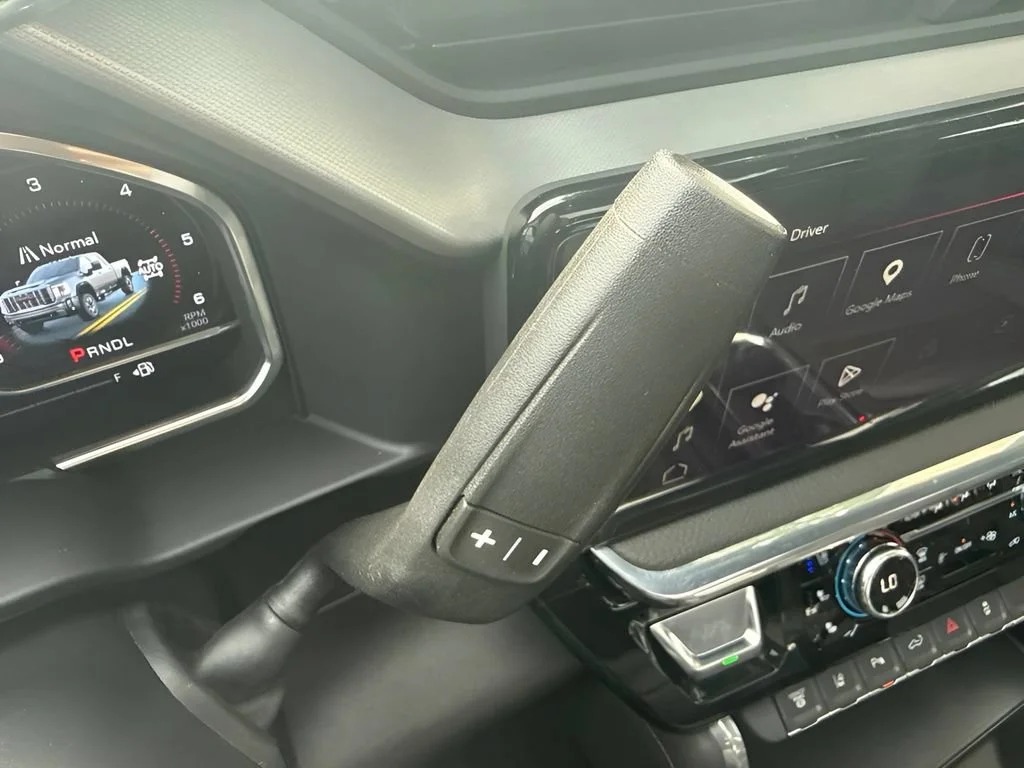 Used 2025 Onyx Black GMC Denali image 19