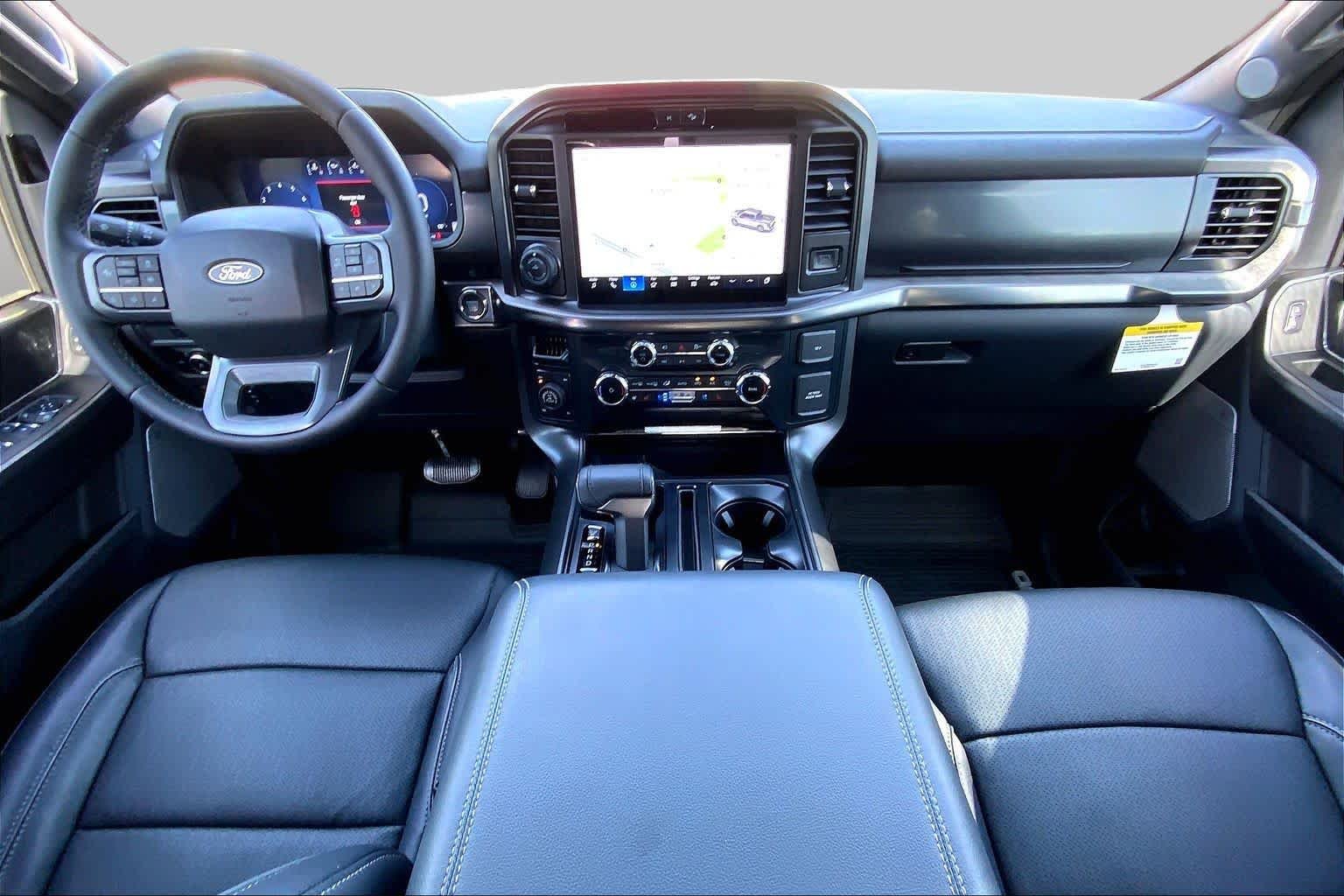 Used 2025 Agate Black Metallic Ford LARIAT image 27