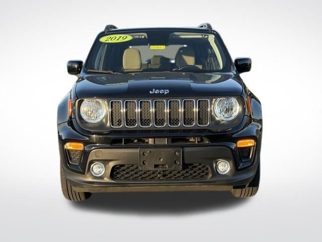 Used 2019 Black Clearcoat Jeep Latitude image 25