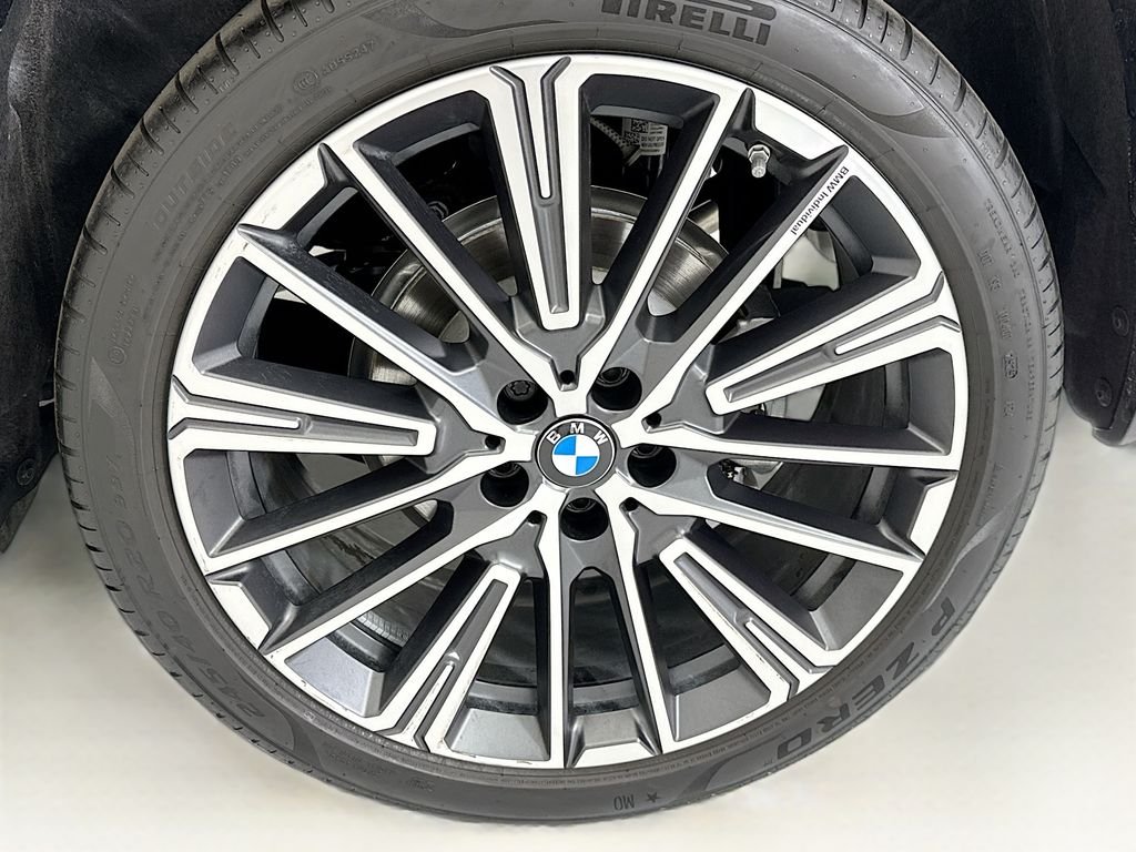Used 2026 Red Metallic BMW xDrive28i image 29